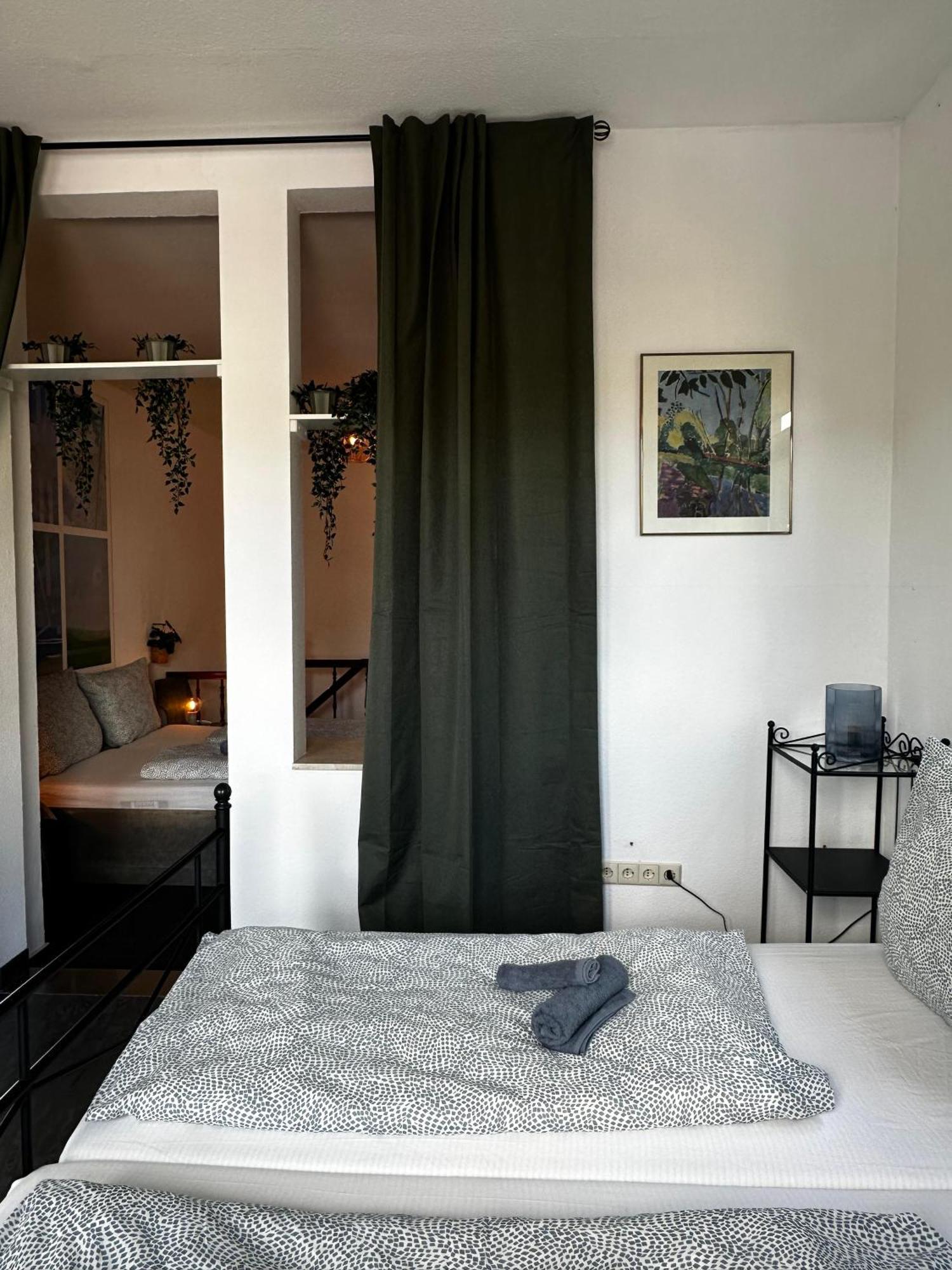 Maisonettewohnung Im Loft Stil Mit Wunderschoener Terrasse カールスルーエ エクステリア 写真