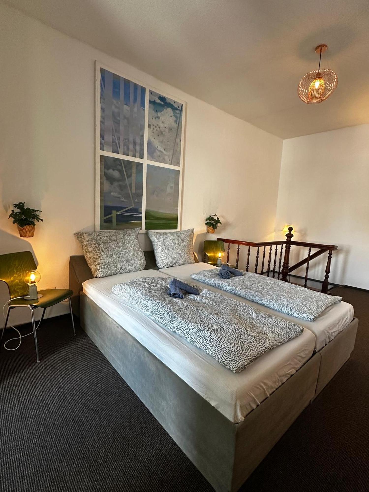 Maisonettewohnung Im Loft Stil Mit Wunderschoener Terrasse カールスルーエ エクステリア 写真