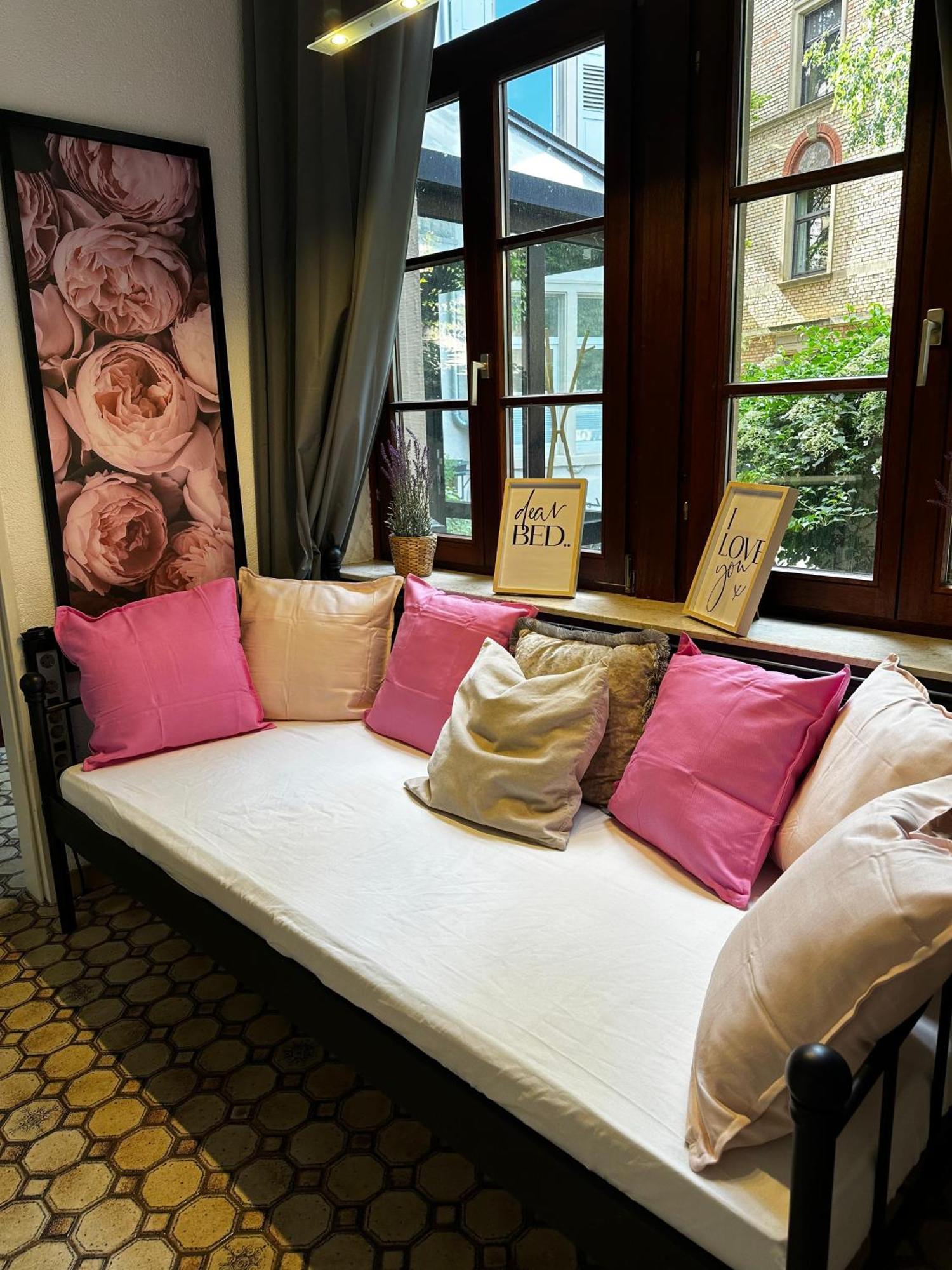 Maisonettewohnung Im Loft Stil Mit Wunderschoener Terrasse カールスルーエ エクステリア 写真
