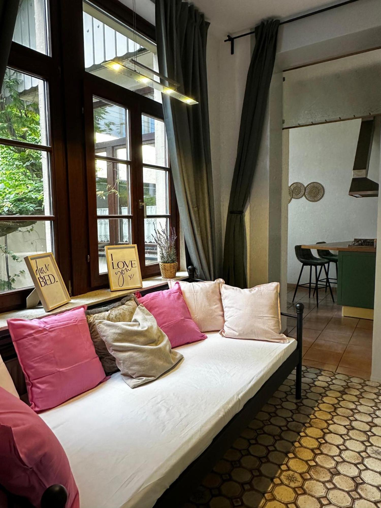 Maisonettewohnung Im Loft Stil Mit Wunderschoener Terrasse カールスルーエ エクステリア 写真